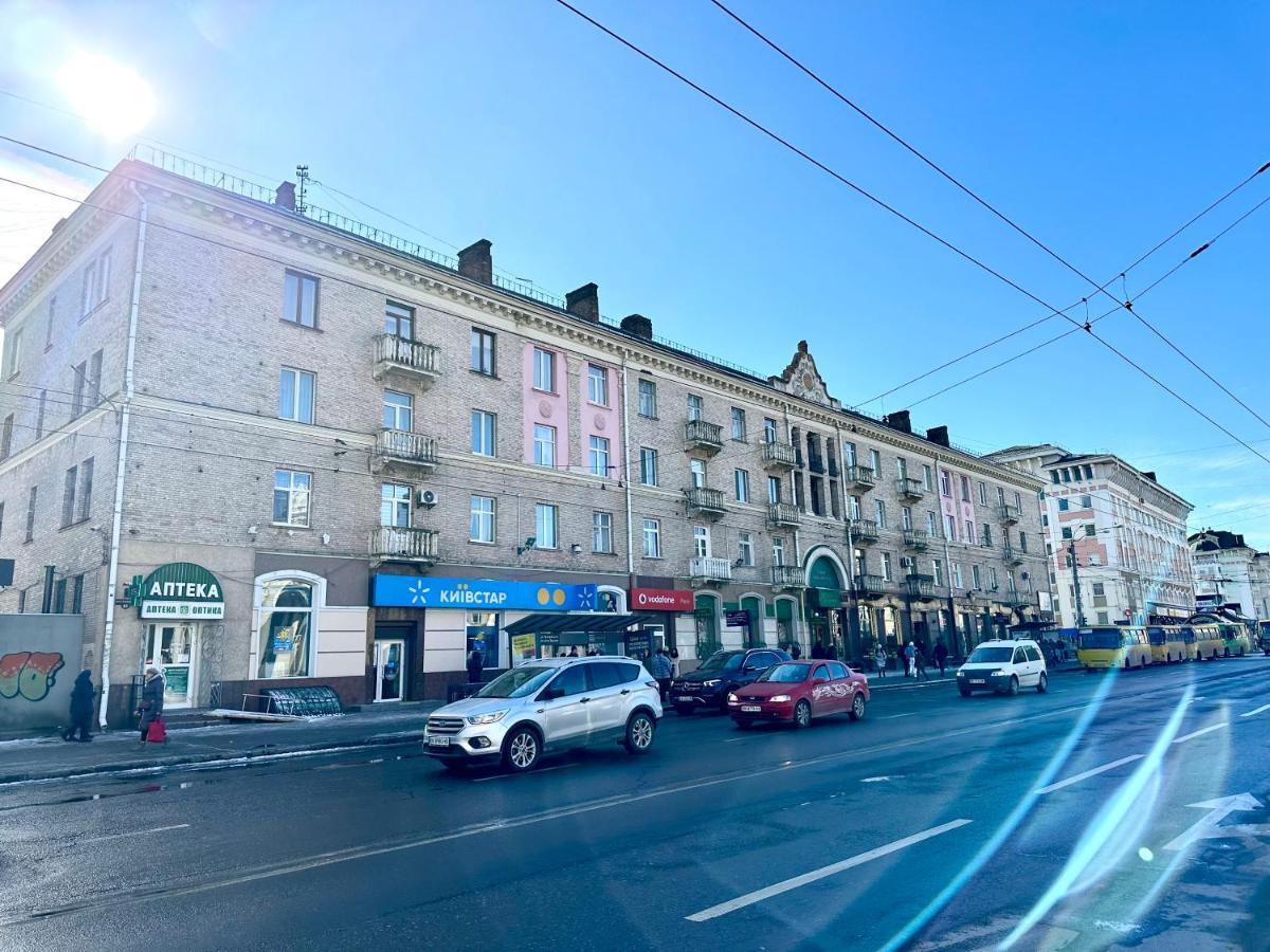 Lux Apartments In The City Center With A Coffee Machine, View Of A Theater, Near Zlata Plaza Riwne Exterior foto